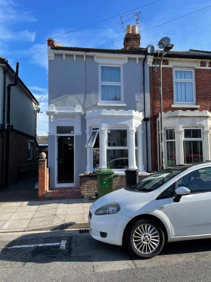 Family Home Copnor Portsmouth Exterior photo
